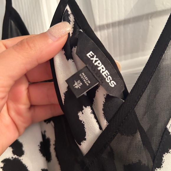 XS black and white Express tank - Picture 3 of 3
